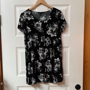 Forever 21 - Floral Black and White Dress